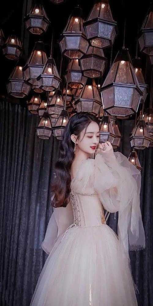 我带婆婆去店里，撞见了老公出轨异常火爆