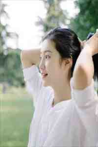 细雨洇湿青衫高口碑