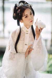 我好心救下校花后，她却恩将仇报全本