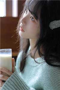 细雨洇湿青衫免费